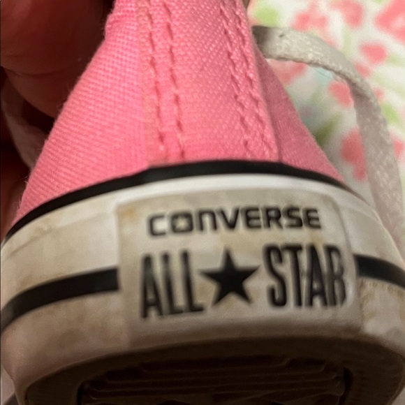 Vintage  Pink Converse High Top Chuck Taylor Toddler  Shoes! - Picture 9 of 14